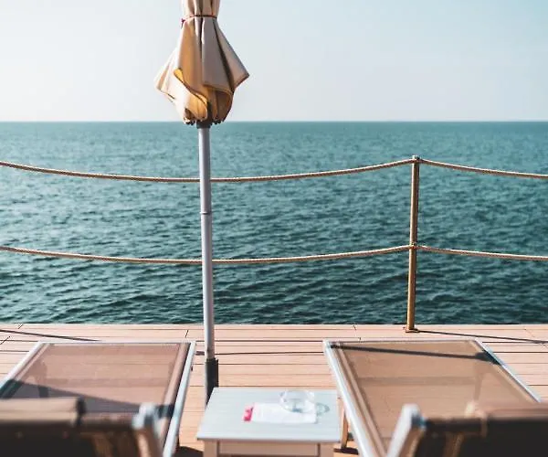 酒店 特雷梅尔利海滩酒店 3*