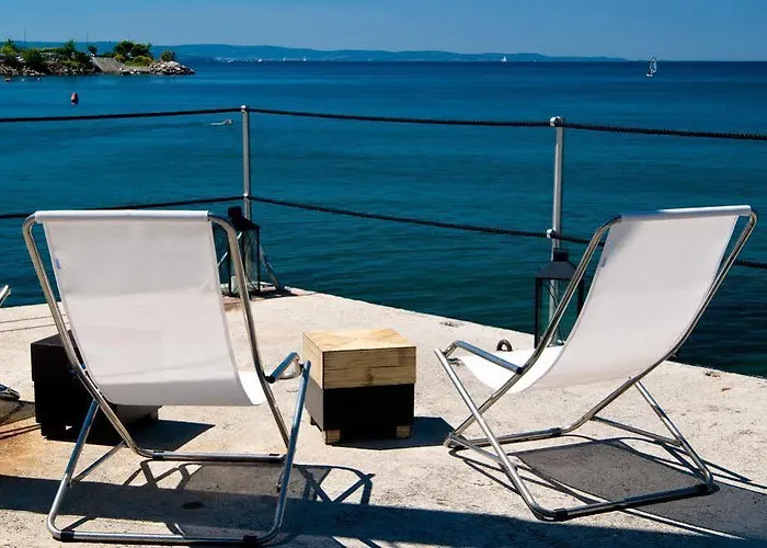 特雷梅尔利海滩酒店 的里雅斯特